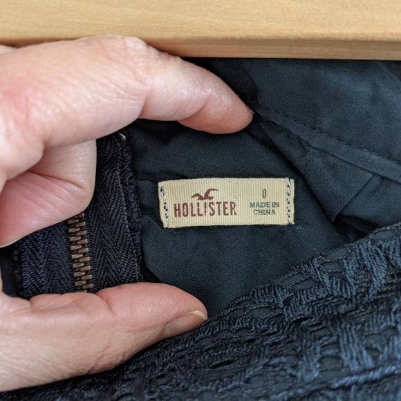 Hollister A Line lace skirt - Picture 3 of 3